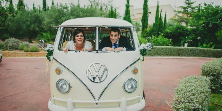Nuestra furgoneta Volkswagen T1 toda coqueta de boda en Picasent