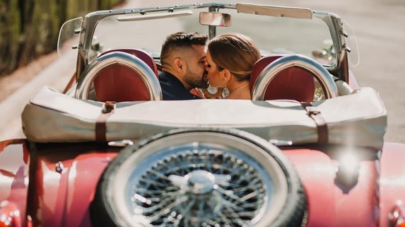 Boda en Valencia con Coche descapotable de Gaspar & Cristina